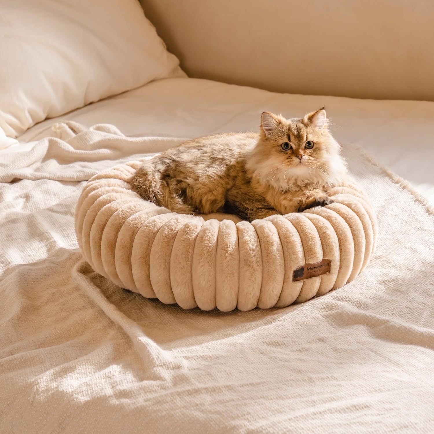 Donut Cat Bed: Cozy Comfort for Your Feline Friend