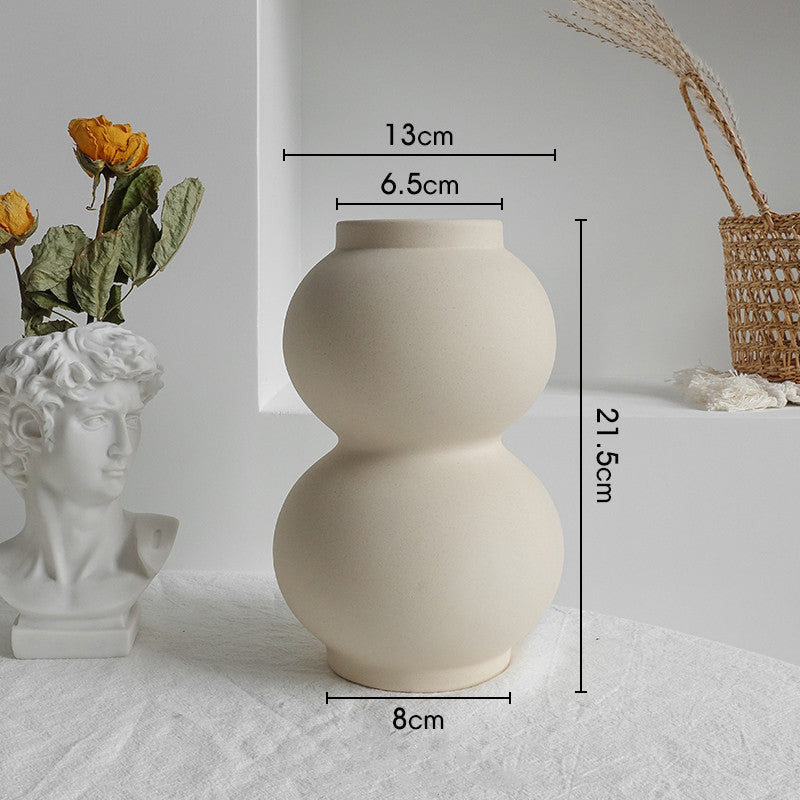 Simplicity Ceramic Vase: Minimal Beauty, Maximum Impact