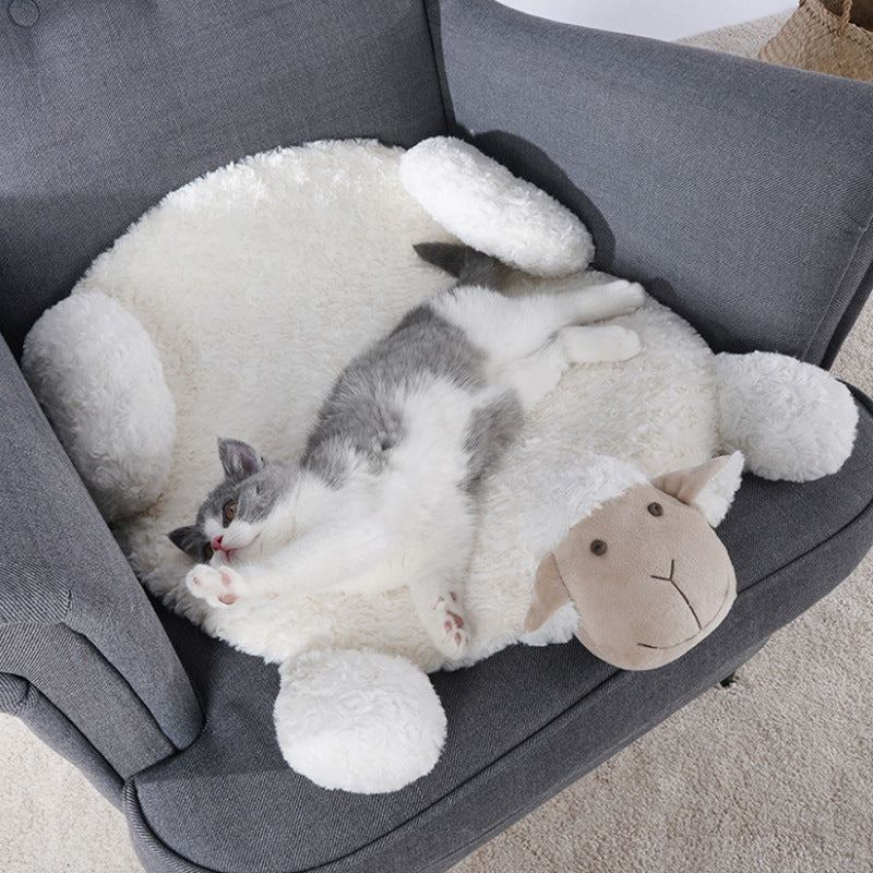 Super Cute Sheep Creative Carpet: Playful Warmth for Every Room