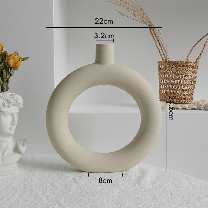 Simplicity Ceramic Vase: Minimal Beauty, Maximum Impact